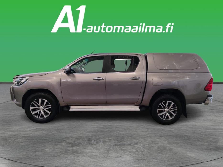 TOYOTA Hilux 2020
