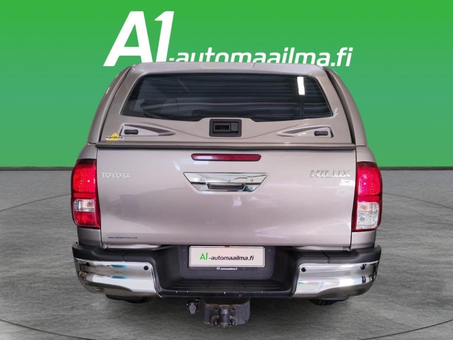 TOYOTA Hilux 2020