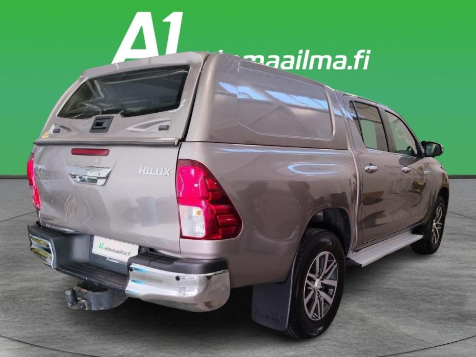TOYOTA Hilux 2020
