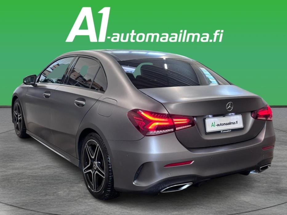 MERCEDES-BENZ A 2020