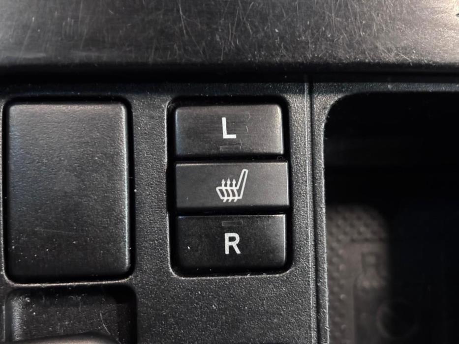 TOYOTA Land Cruiser 2012