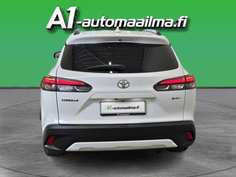 TOYOTA Corolla Cross 2024