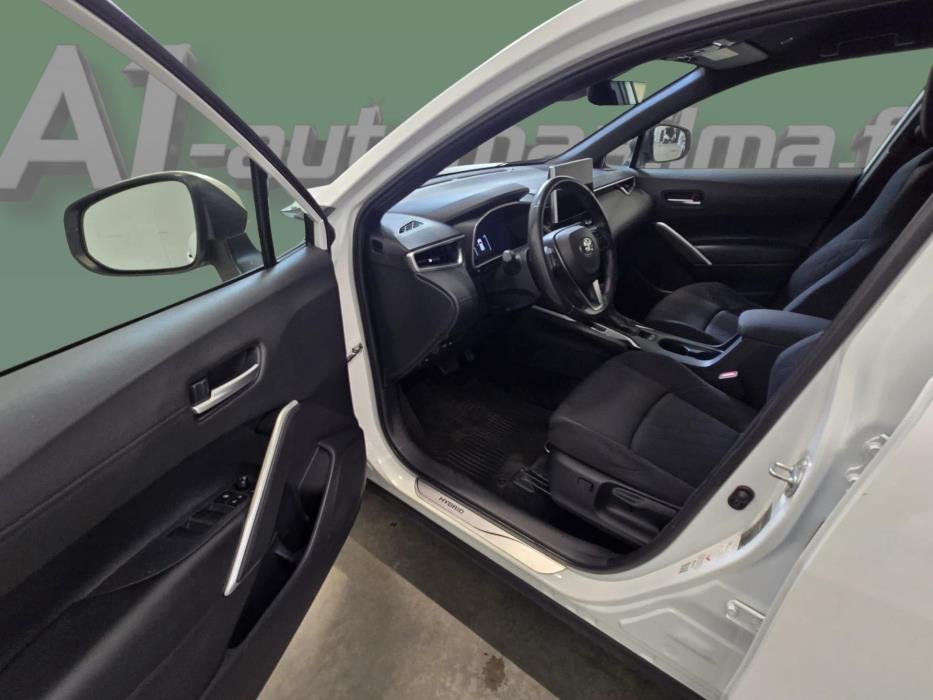 TOYOTA Corolla Cross 2024