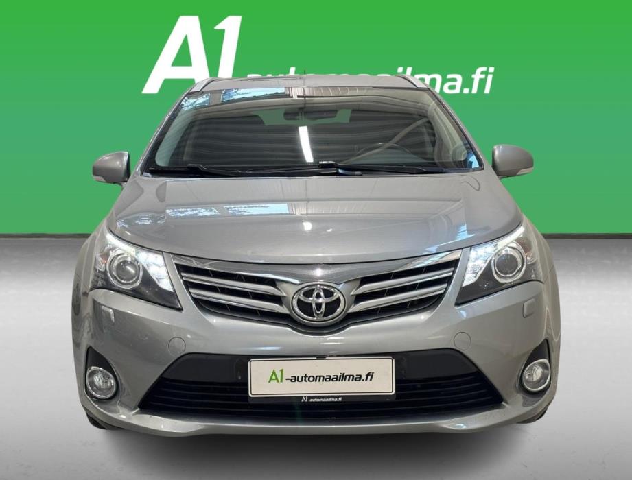 TOYOTA Avensis 2014