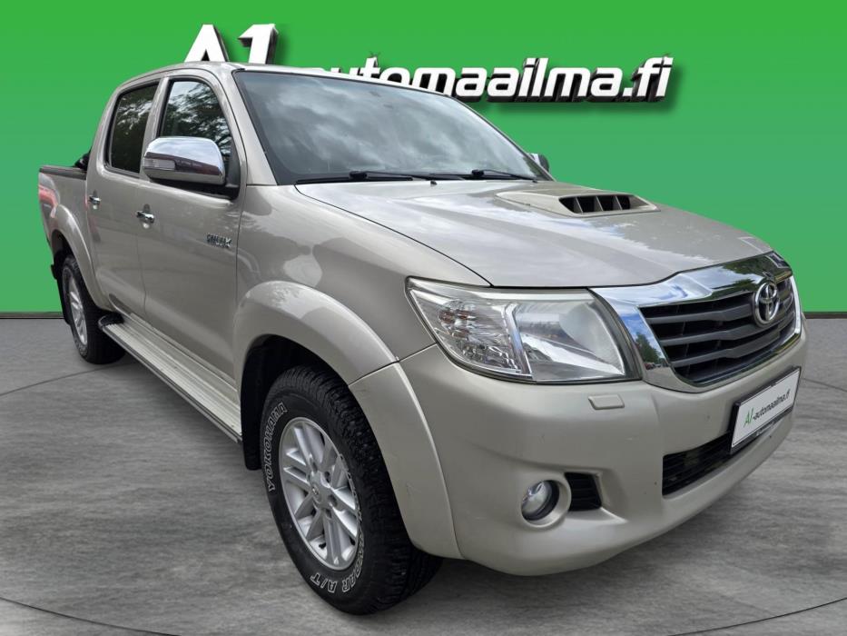 TOYOTA Hilux 2013