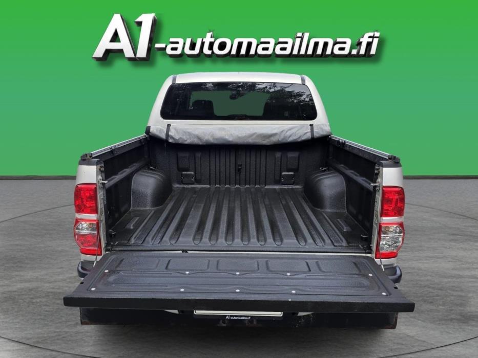 TOYOTA Hilux 2013