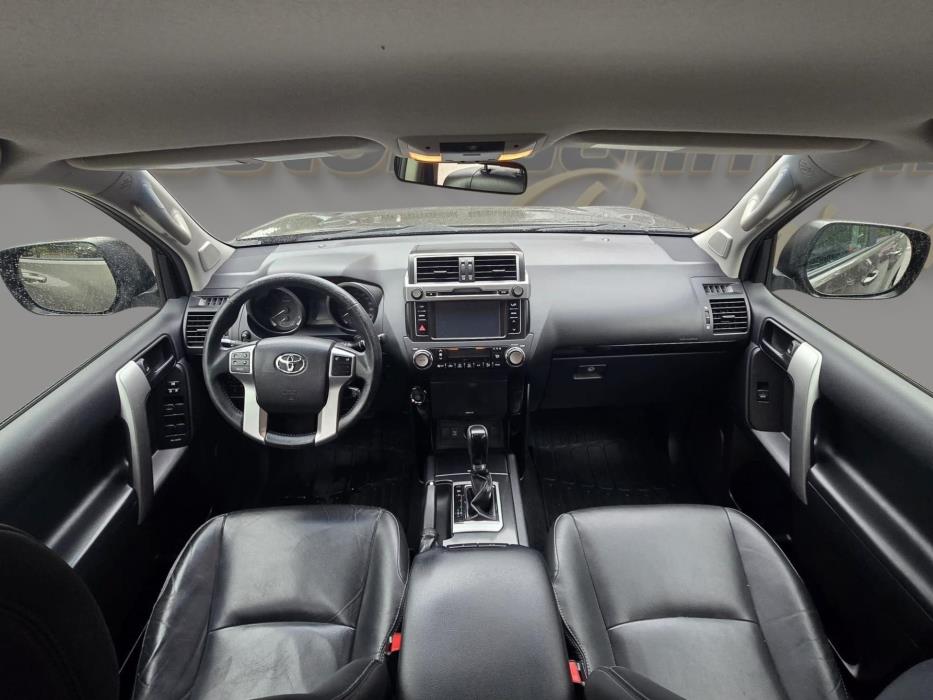 TOYOTA Land Cruiser 2017