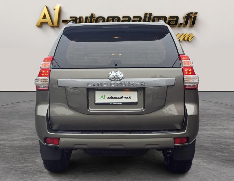 TOYOTA Land Cruiser 2017