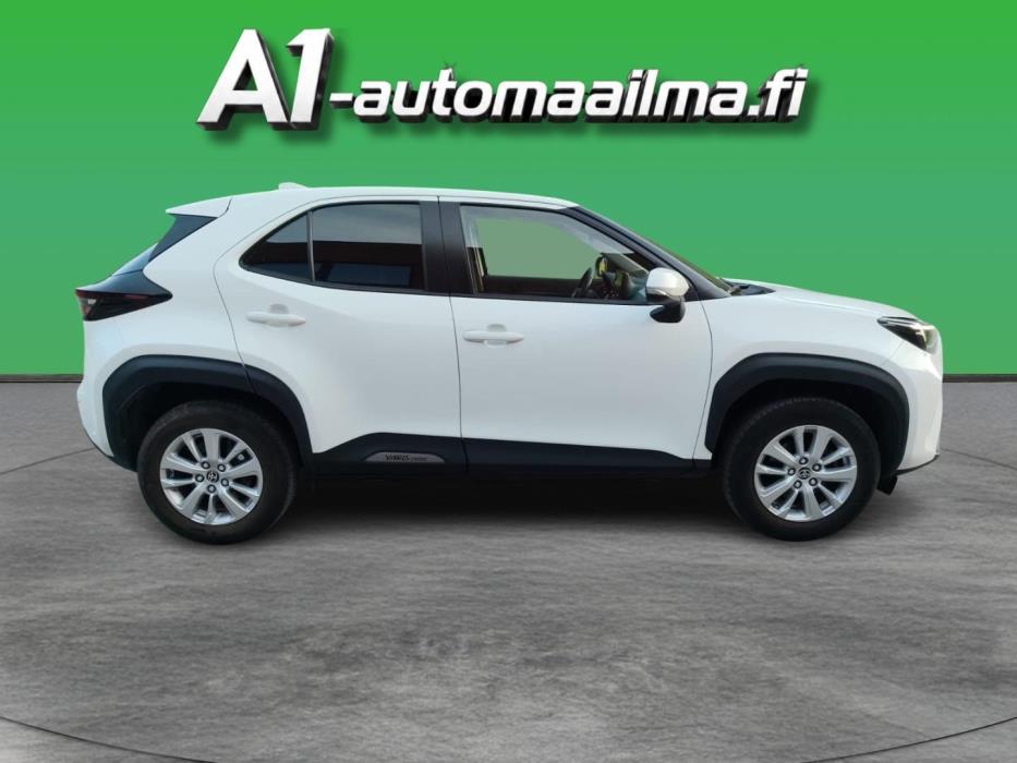 TOYOTA Yaris Cross 2024
