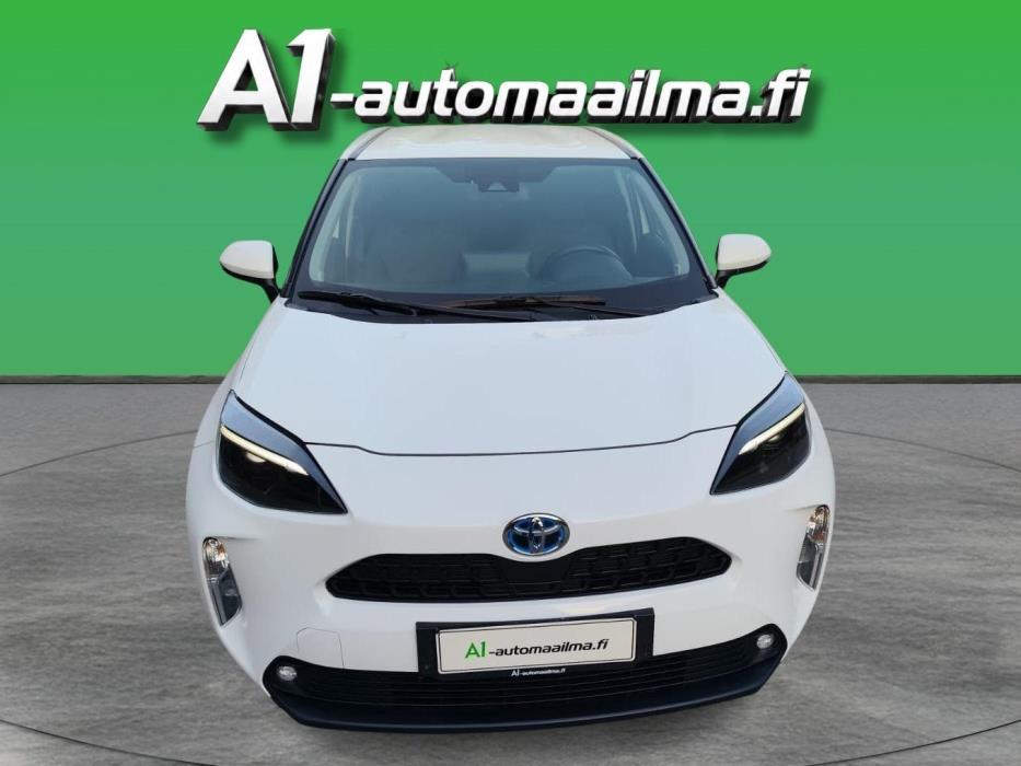 TOYOTA Yaris Cross 2024
