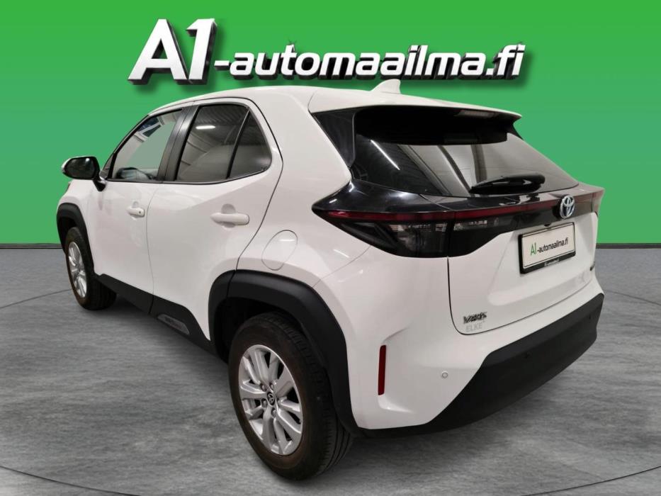 TOYOTA Yaris Cross 2024