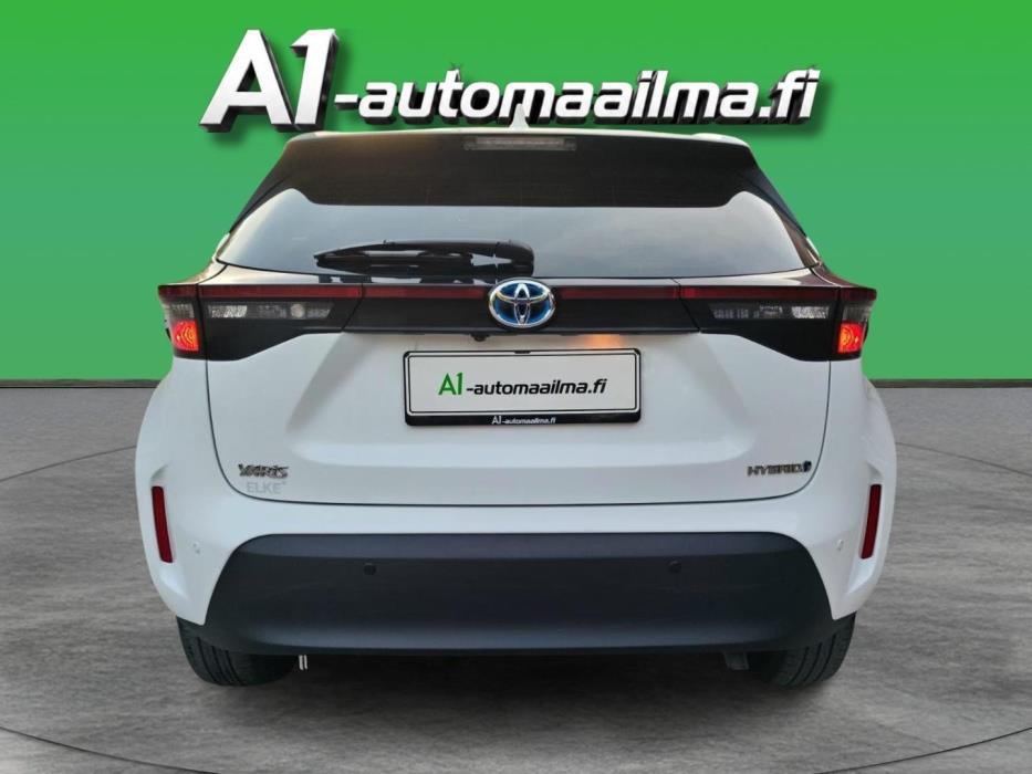 TOYOTA Yaris Cross 2024