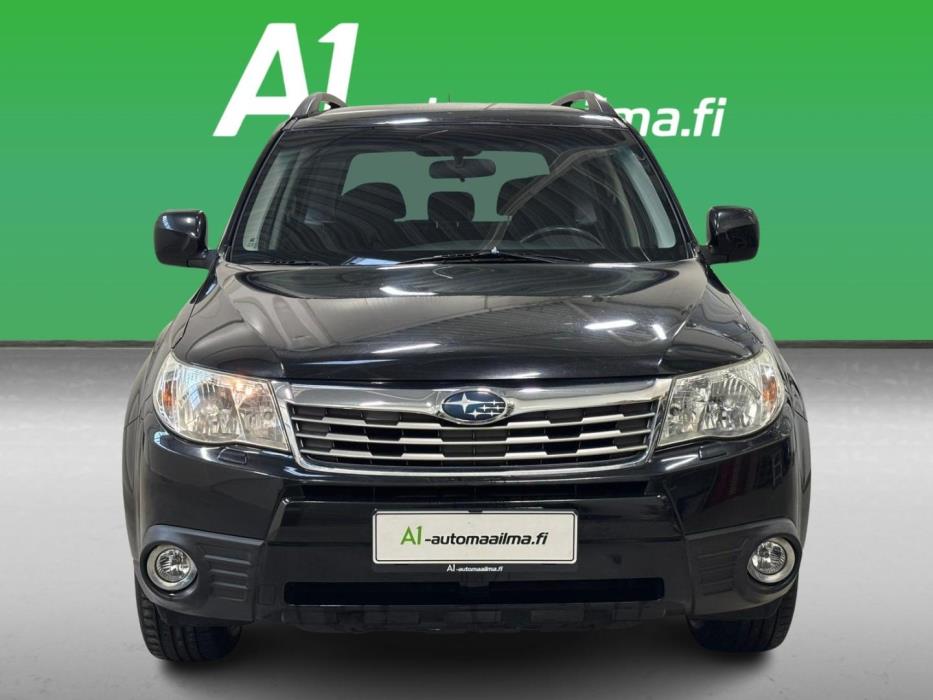 SUBARU Forester 2010