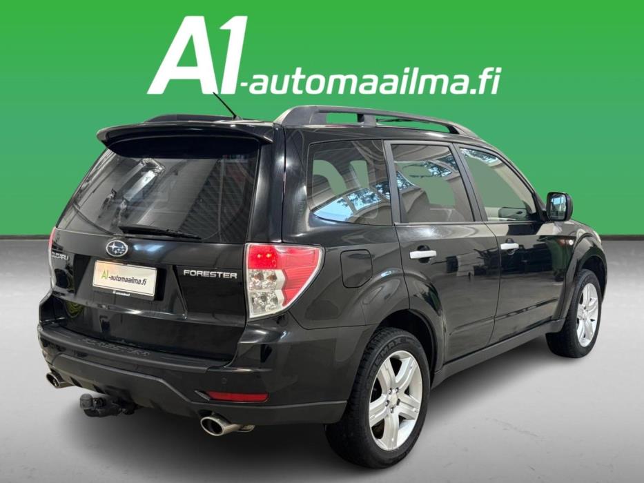 SUBARU Forester 2010