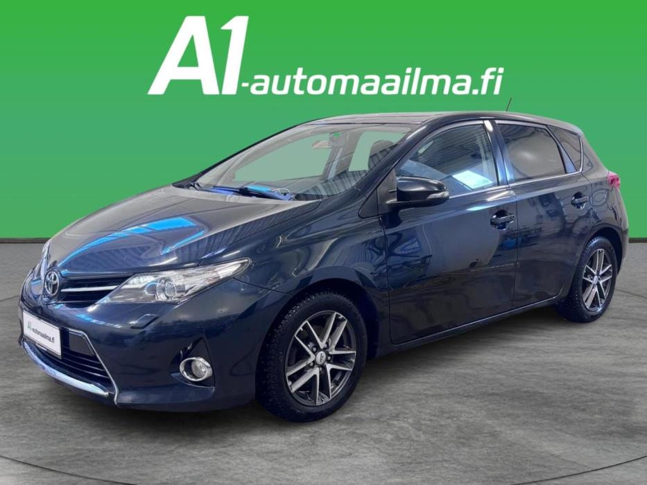 TOYOTA Auris 2015