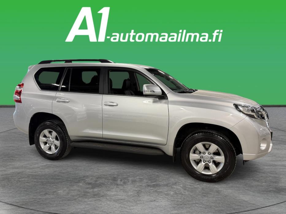 TOYOTA Land Cruiser 2017