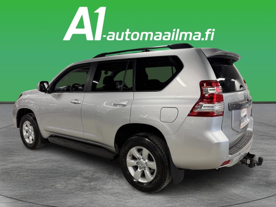 TOYOTA Land Cruiser 2017