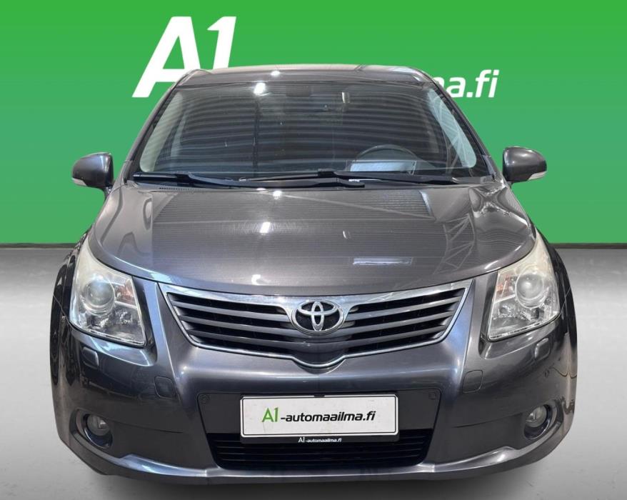 TOYOTA Avensis 2012