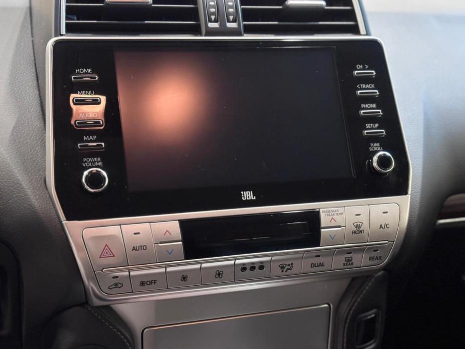 TOYOTA Land Cruiser 2022