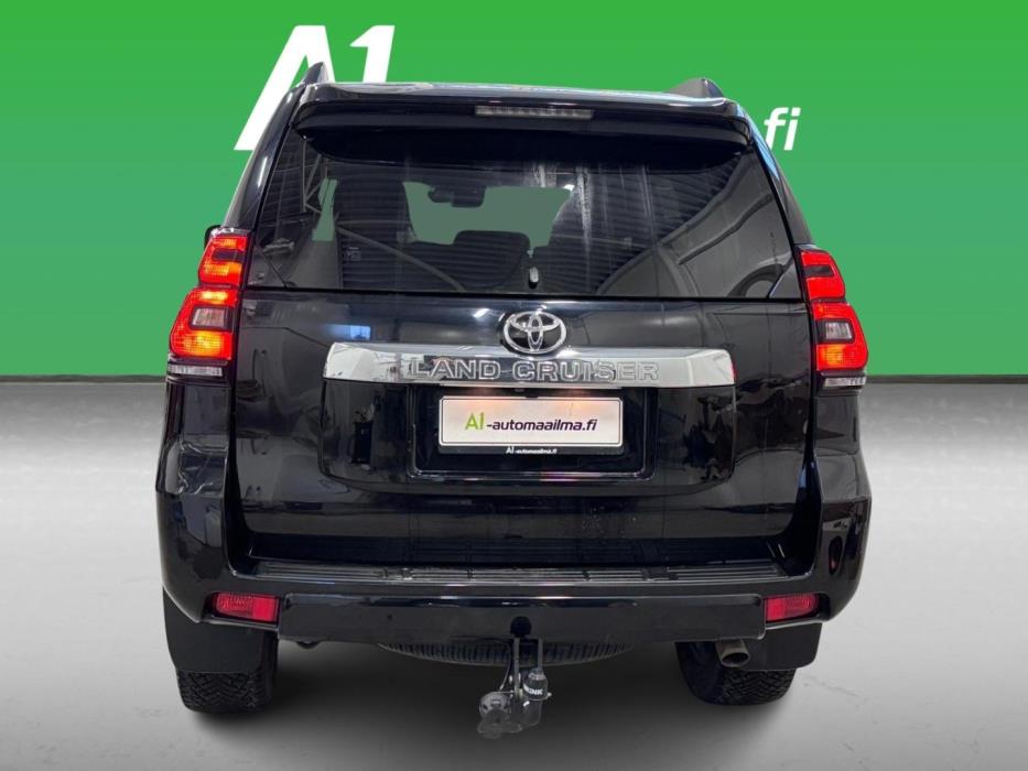 TOYOTA Land Cruiser 2022