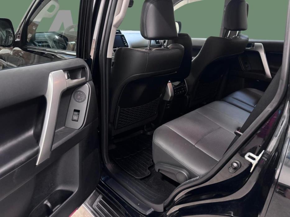 TOYOTA Land Cruiser 2022