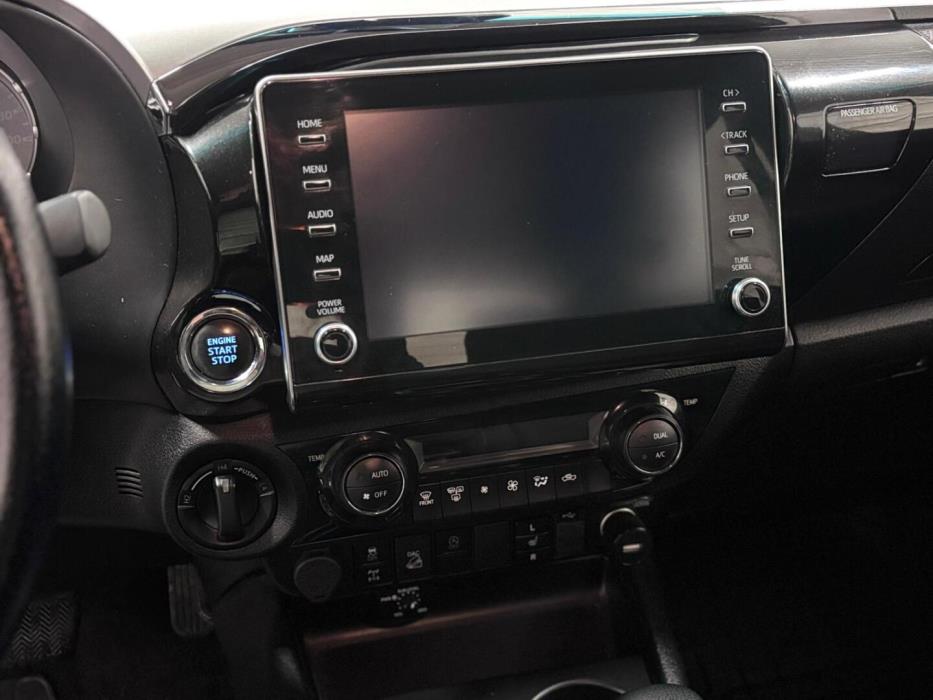 TOYOTA Hilux 2022