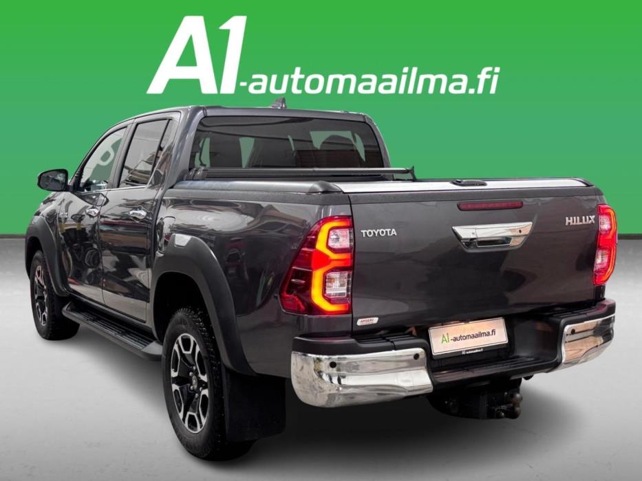 TOYOTA Hilux 2022