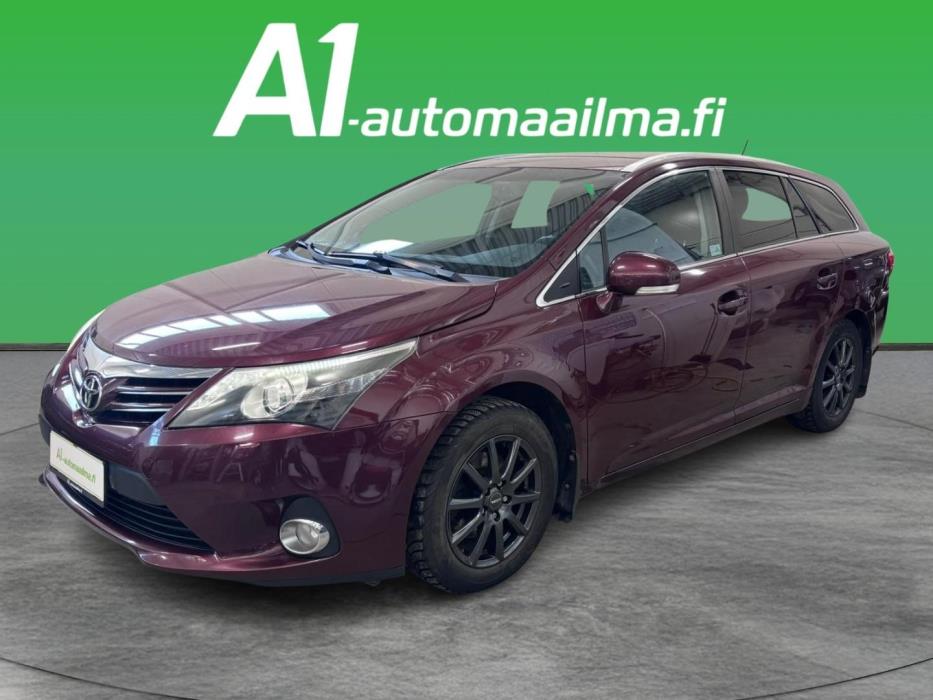 TOYOTA Avensis 2012