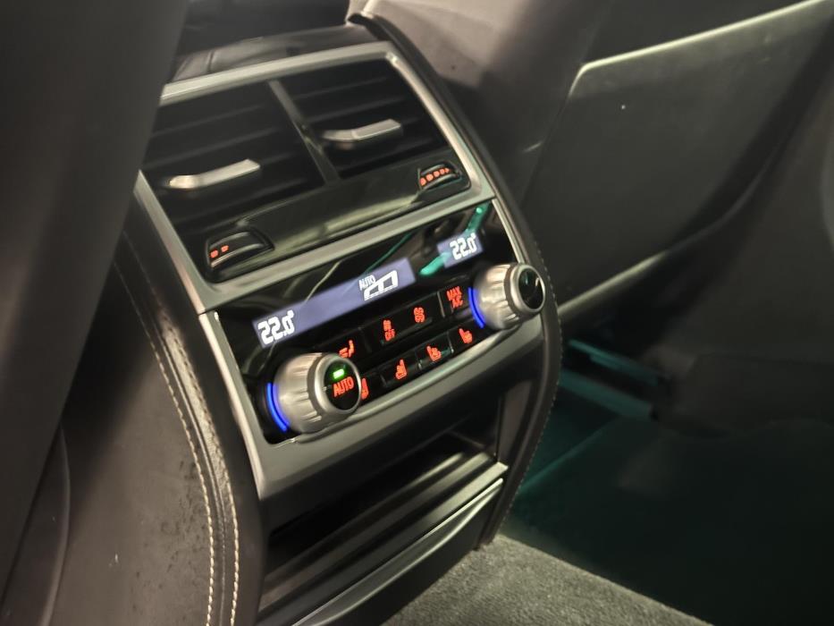 BMW 740 2017
