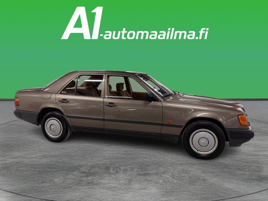 MERCEDES-BENZ 200 1989