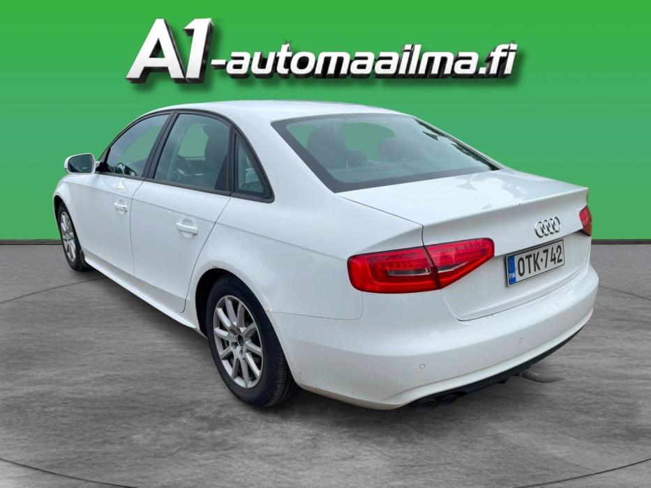 AUDI A4 2012