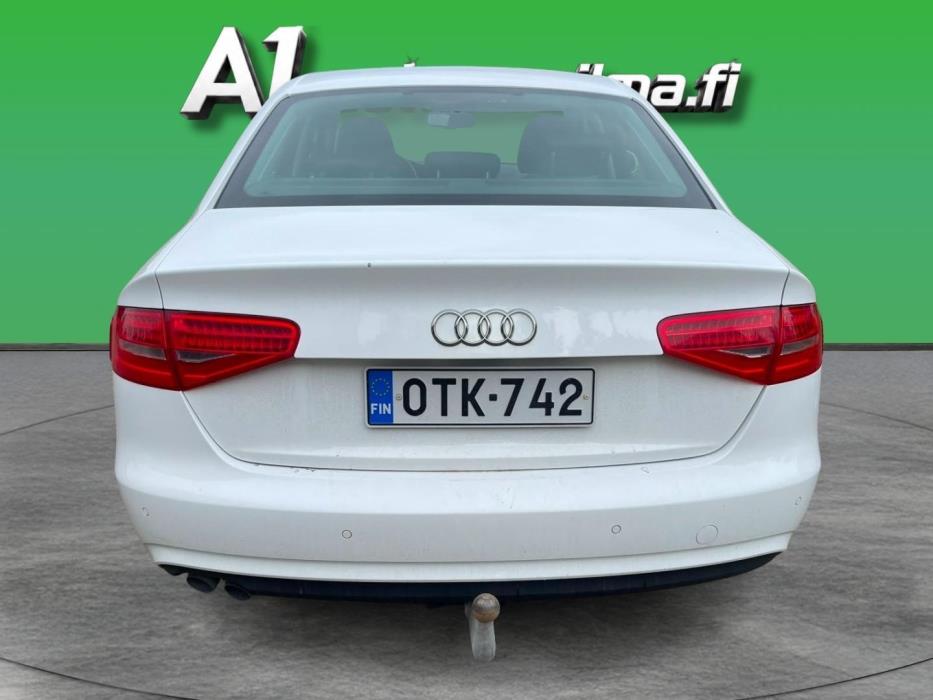 AUDI A4 2012