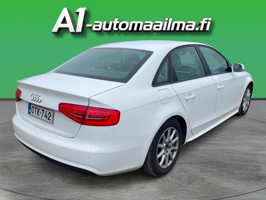 AUDI A4 2012
