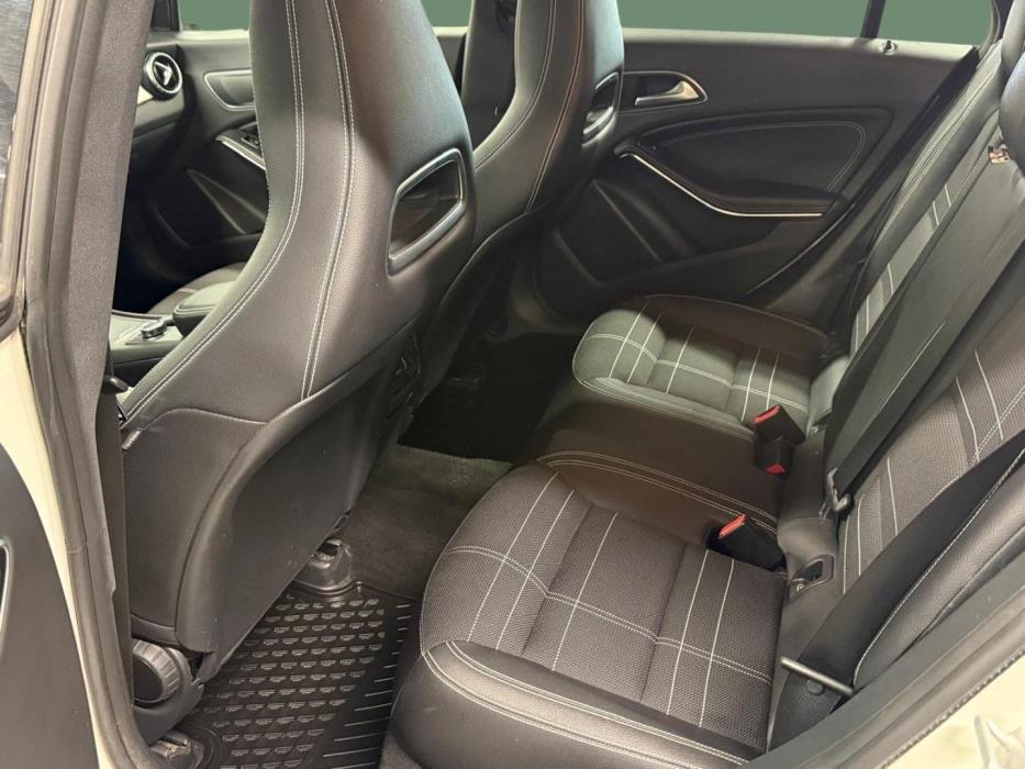 MERCEDES-BENZ CLA 2016