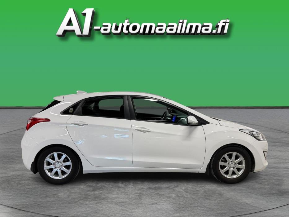 HYUNDAI i30 2013