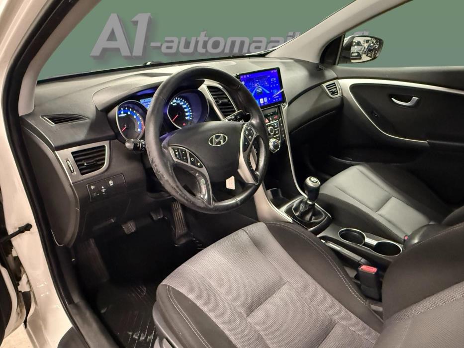 HYUNDAI i30 2013