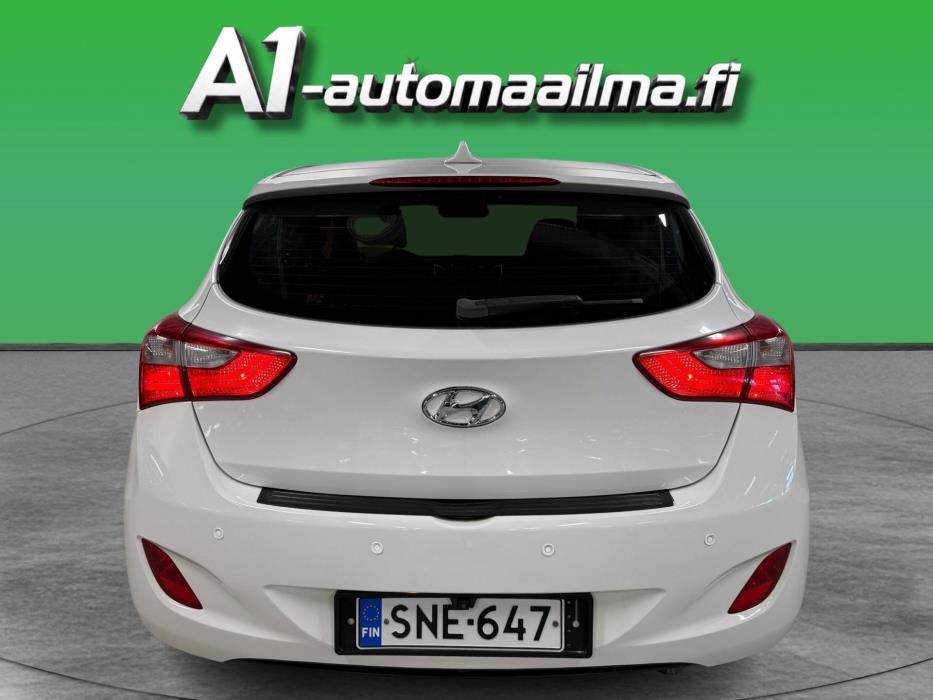 HYUNDAI i30 2013
