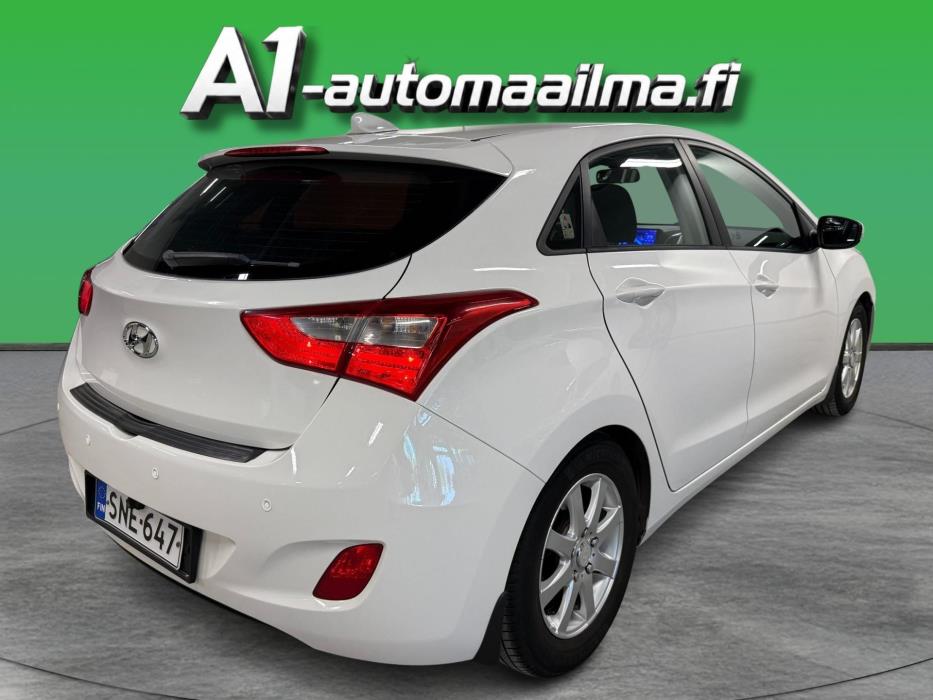 HYUNDAI i30 2013