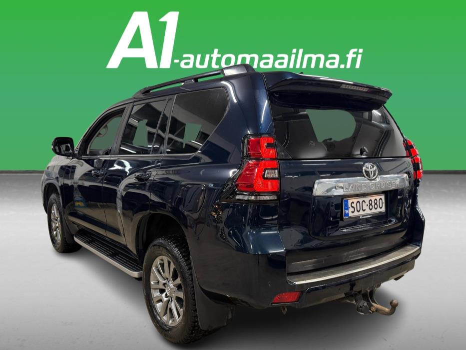 TOYOTA Land Cruiser 2018