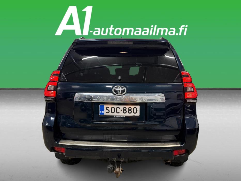 TOYOTA Land Cruiser 2018