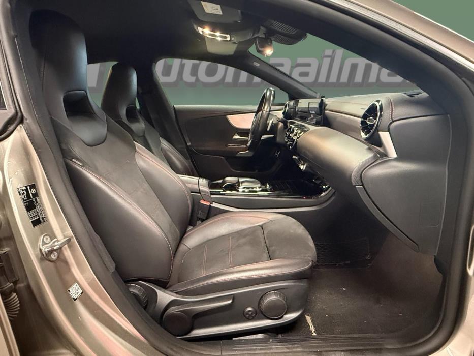 MERCEDES-BENZ CLA 2020