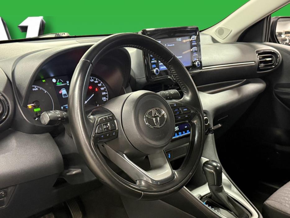 TOYOTA Yaris 2023