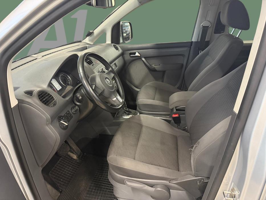 VOLKSWAGEN Caddy Maxi 2011