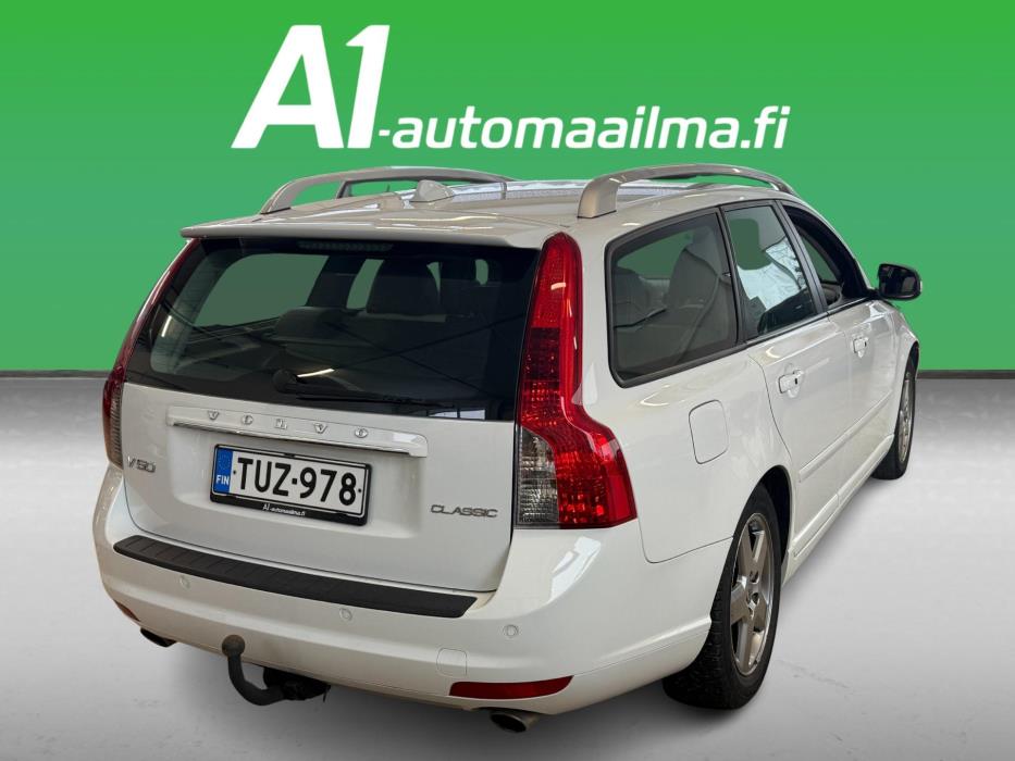 VOLVO V50 2012