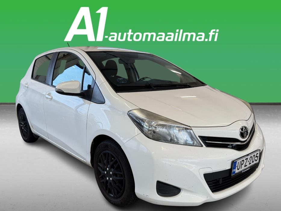 TOYOTA Yaris 2012