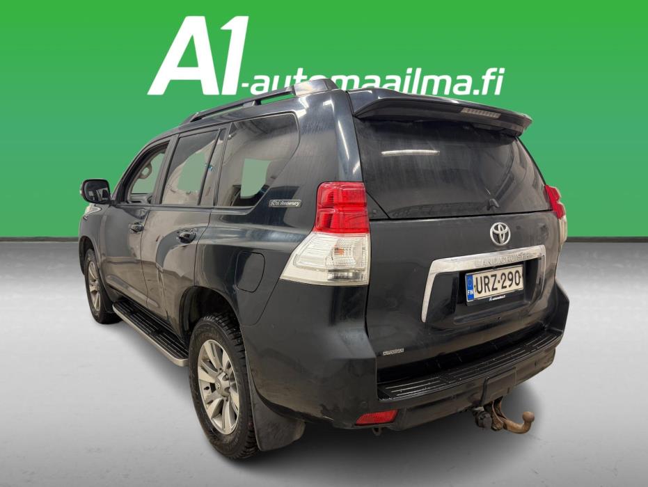 TOYOTA Land Cruiser 2012