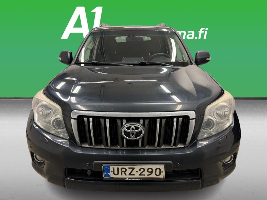 TOYOTA Land Cruiser 2012