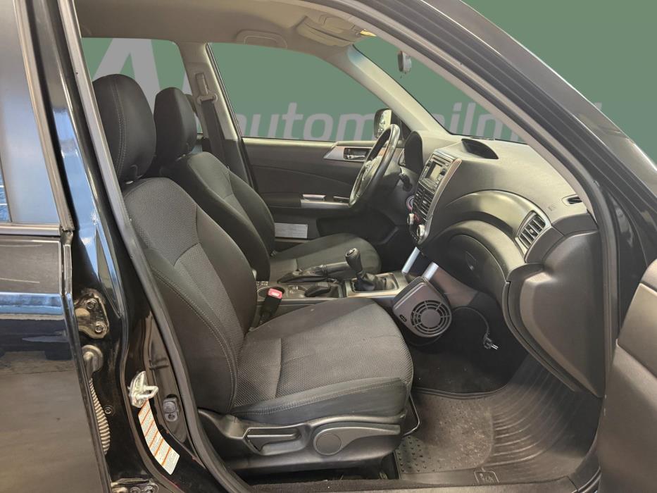 SUBARU Forester 2013