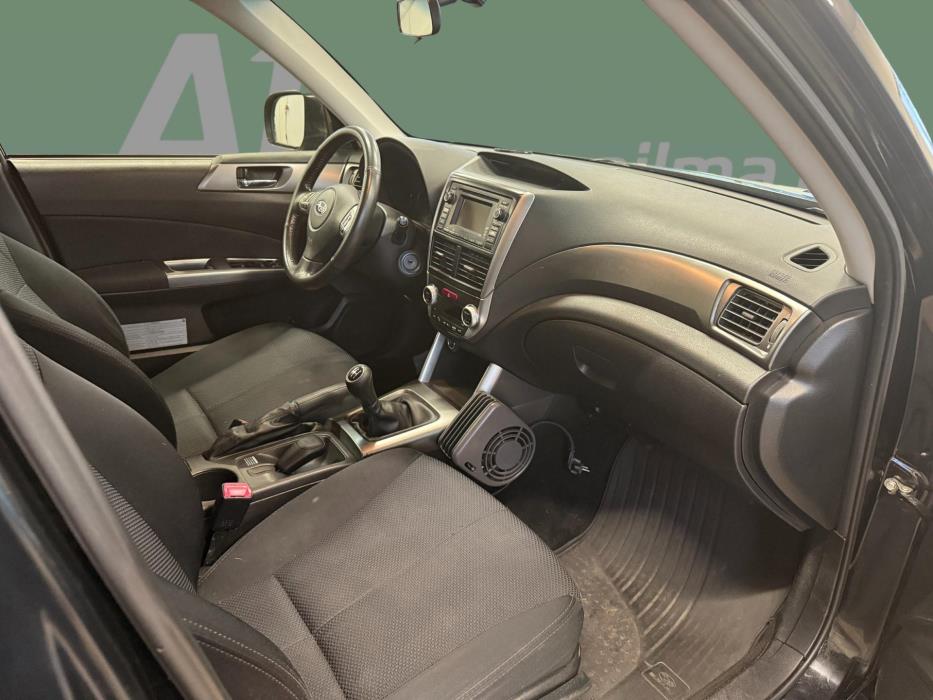 SUBARU Forester 2013