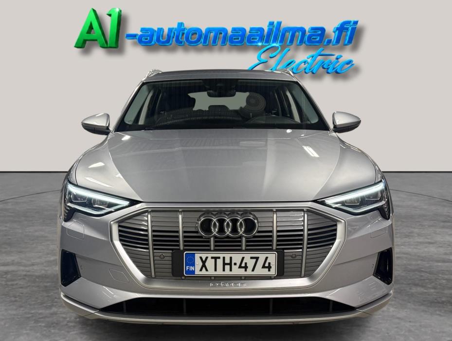 AUDI e-tron 2022